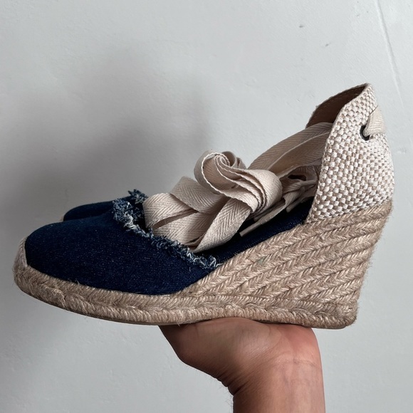 Stylish Navy and Beige Espadrille Wedges - Picture 5 of 8